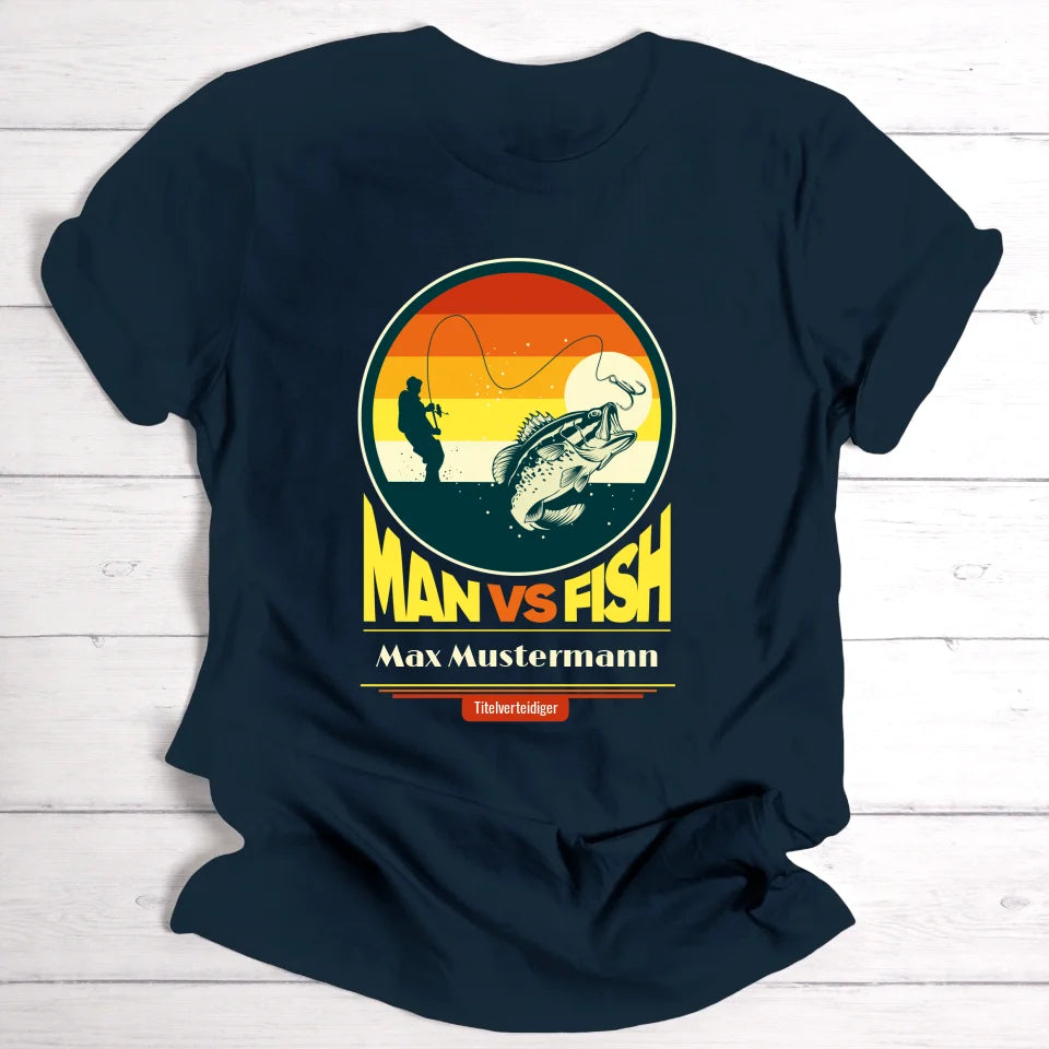 Man vs Fish - Personalisierbares T-Shirt