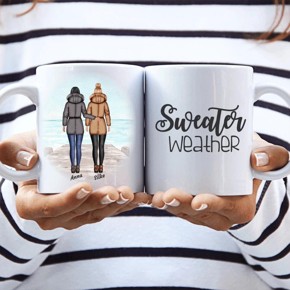 Frauen stehend Winter - Personalisierbare Tasse