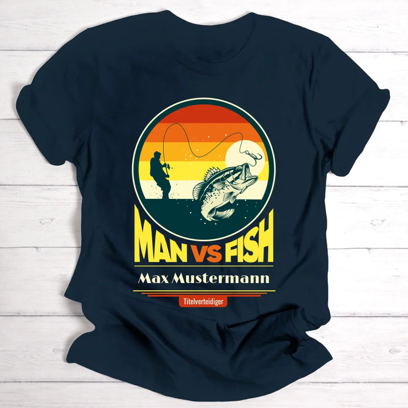 Man vs Fish - Personalisierbares T-Shirt