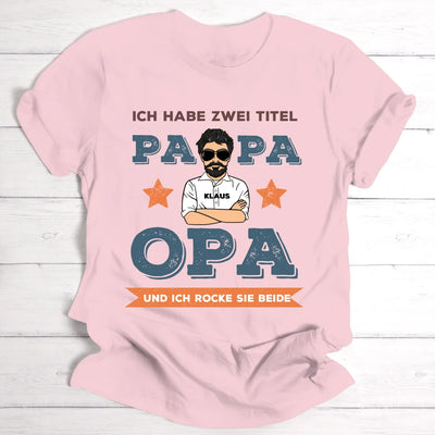 Zwei Titel Papa und Opa - Personalisierbares T-Shirt