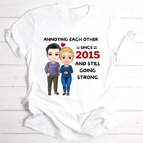 Annoying each other since - Personalisierbares T-Shirt