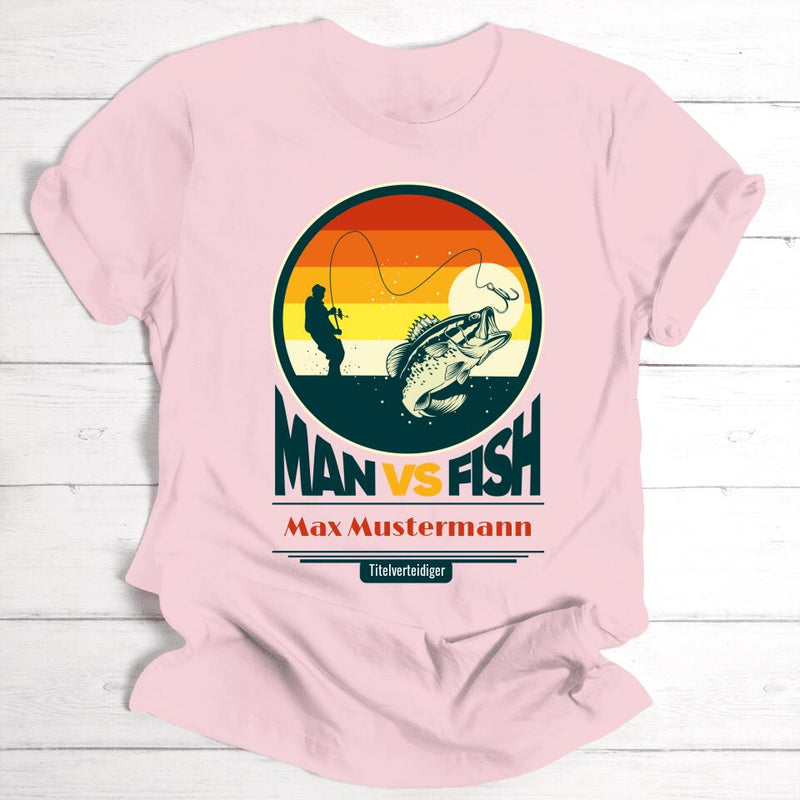 Man vs Fish - Personalisierbares T-Shirt